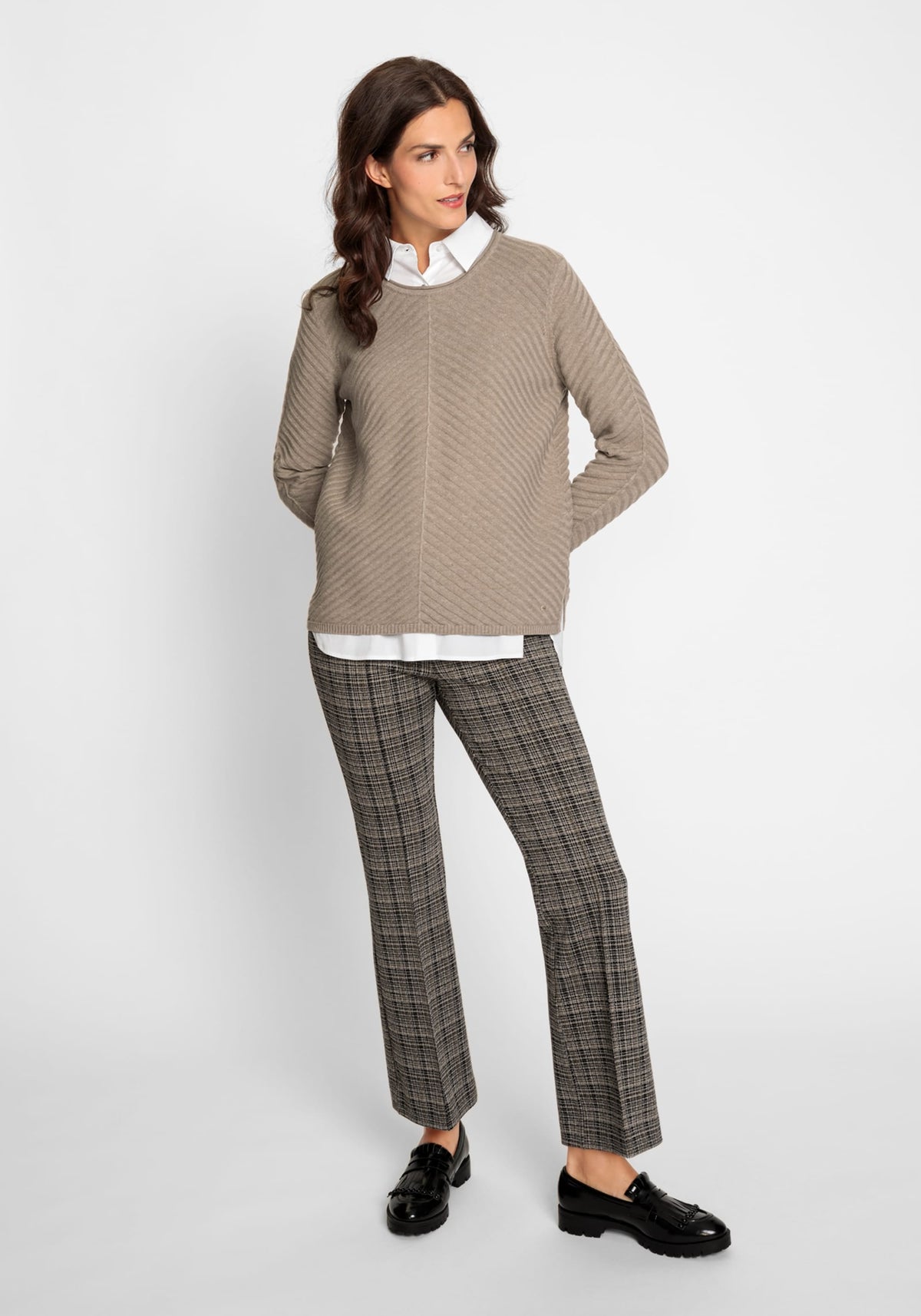 Cotton Blend Long Sleeve Round Neck Chevron Rib Knit Sweater