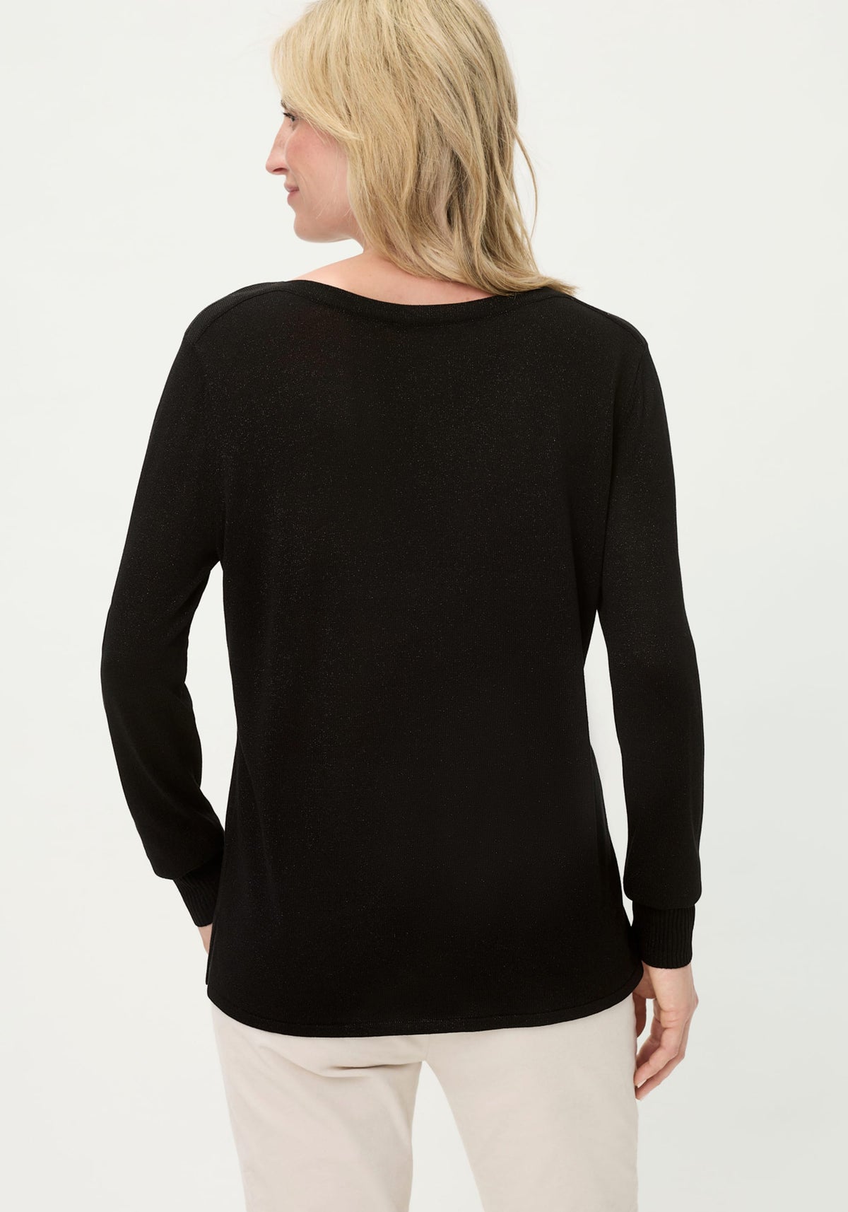 Pull en jauge fine avec ornements