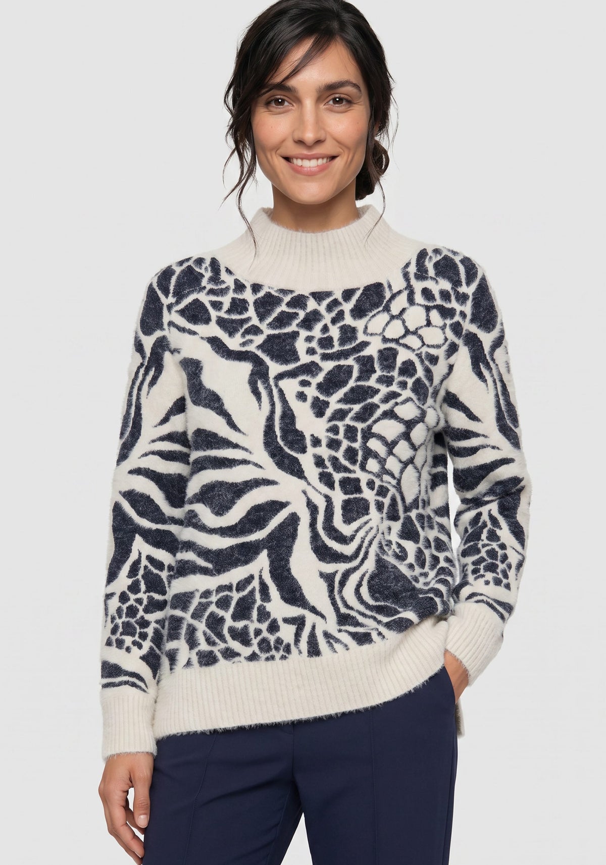Graphic Feather Yarn Sweater