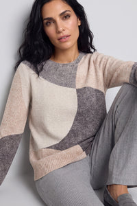 Pull abstrait et doux