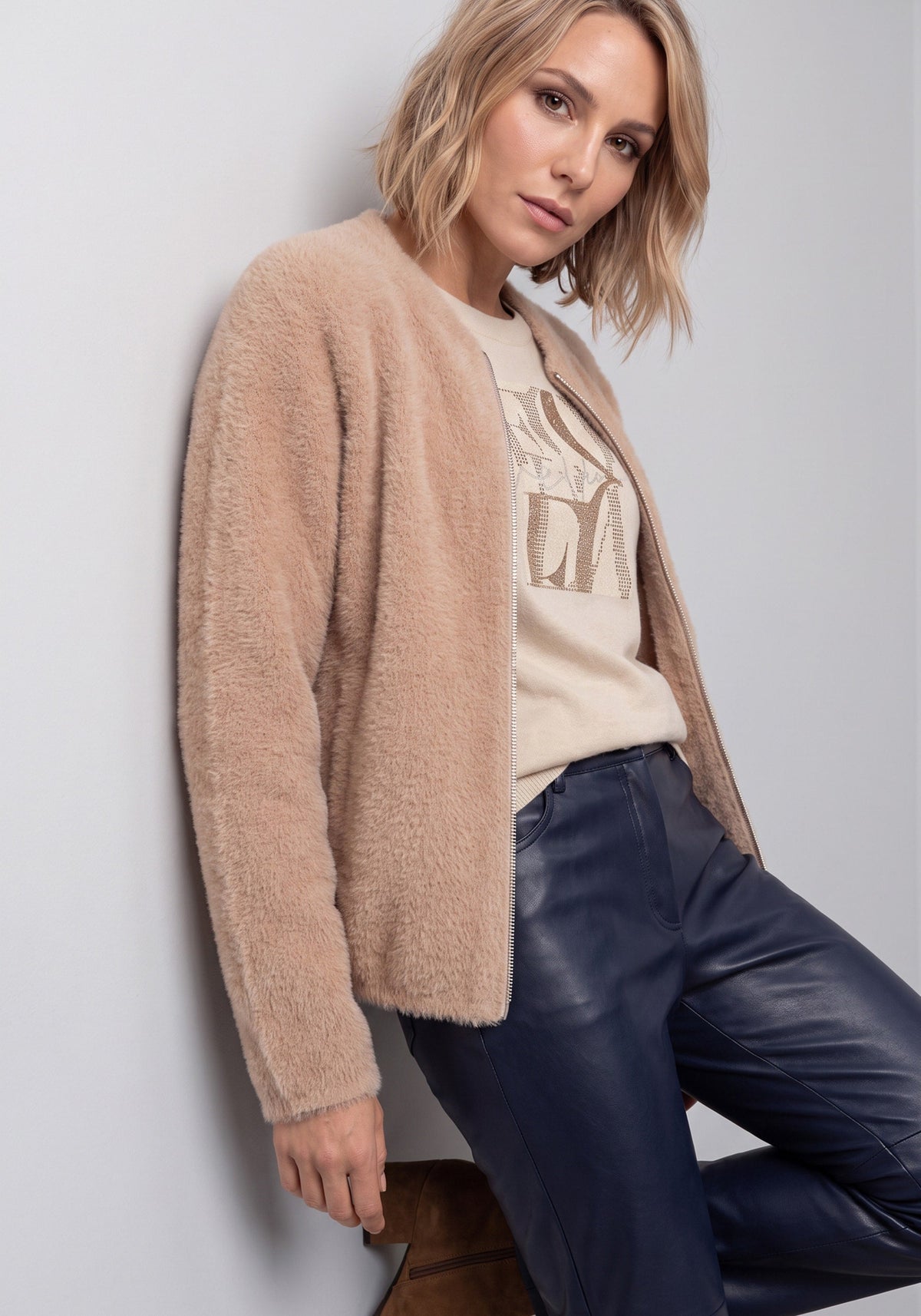 Feather Yarn Zip Cardigan