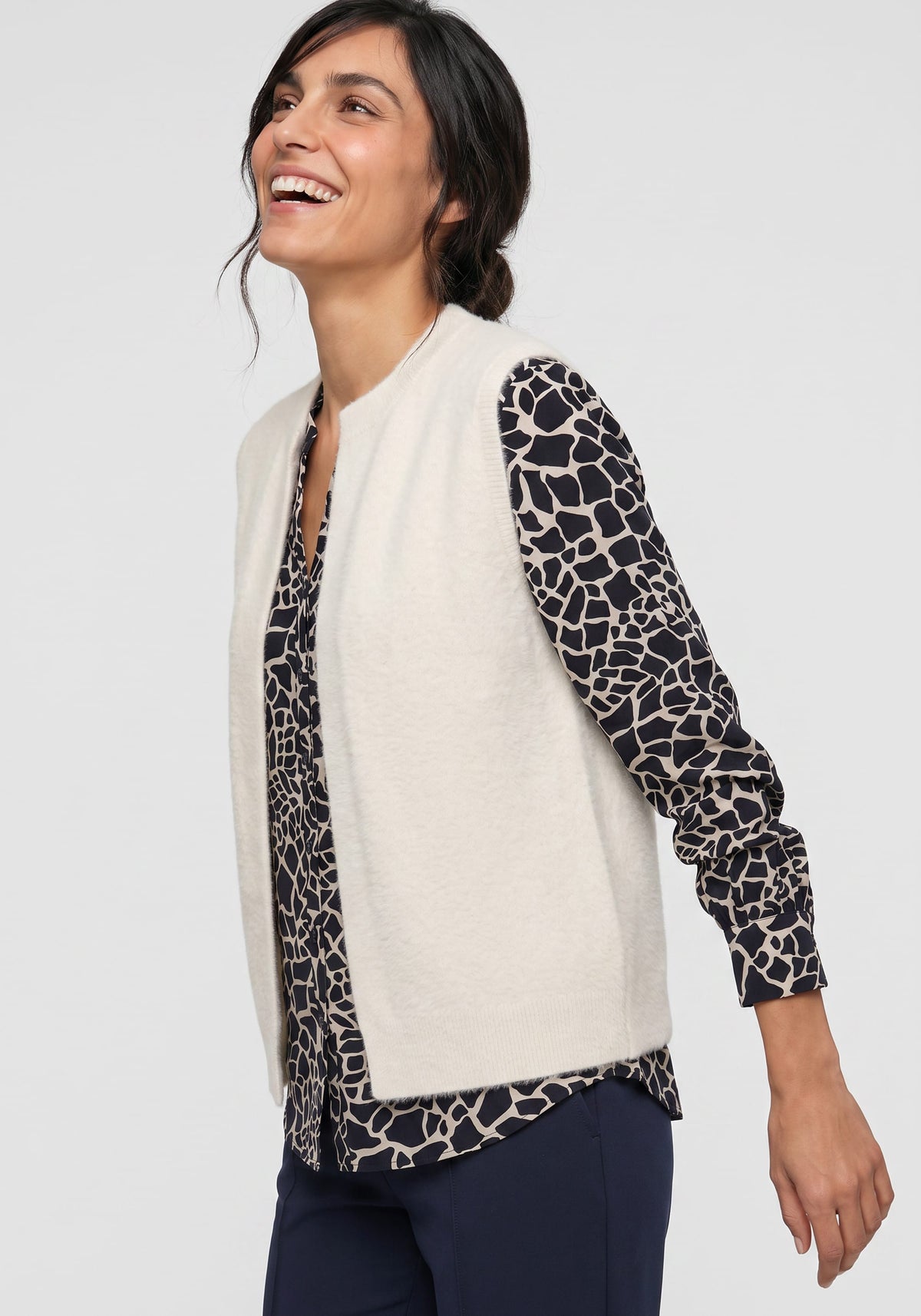 Feather Yarn Cropped Vest