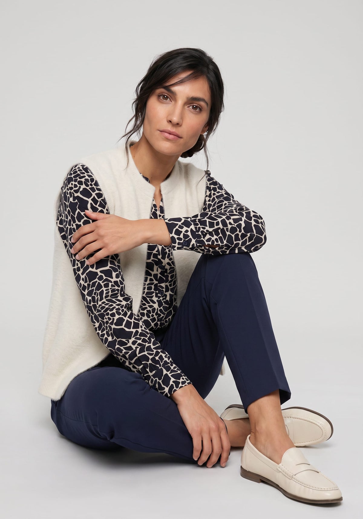 Feather Yarn Cropped Vest