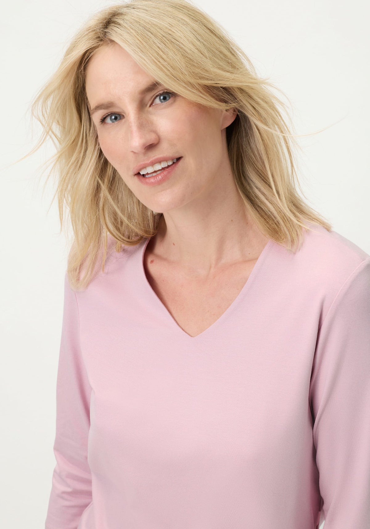 T-shirt à manches 3/4 et col en V