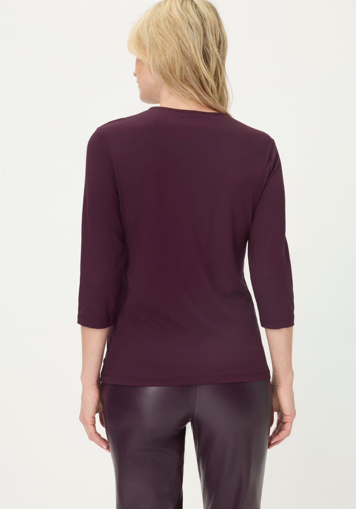 T-shirt à manches 3/4 et col en V