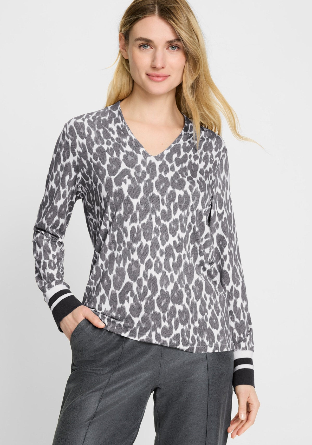 Allover Leopard Print T-Shirt