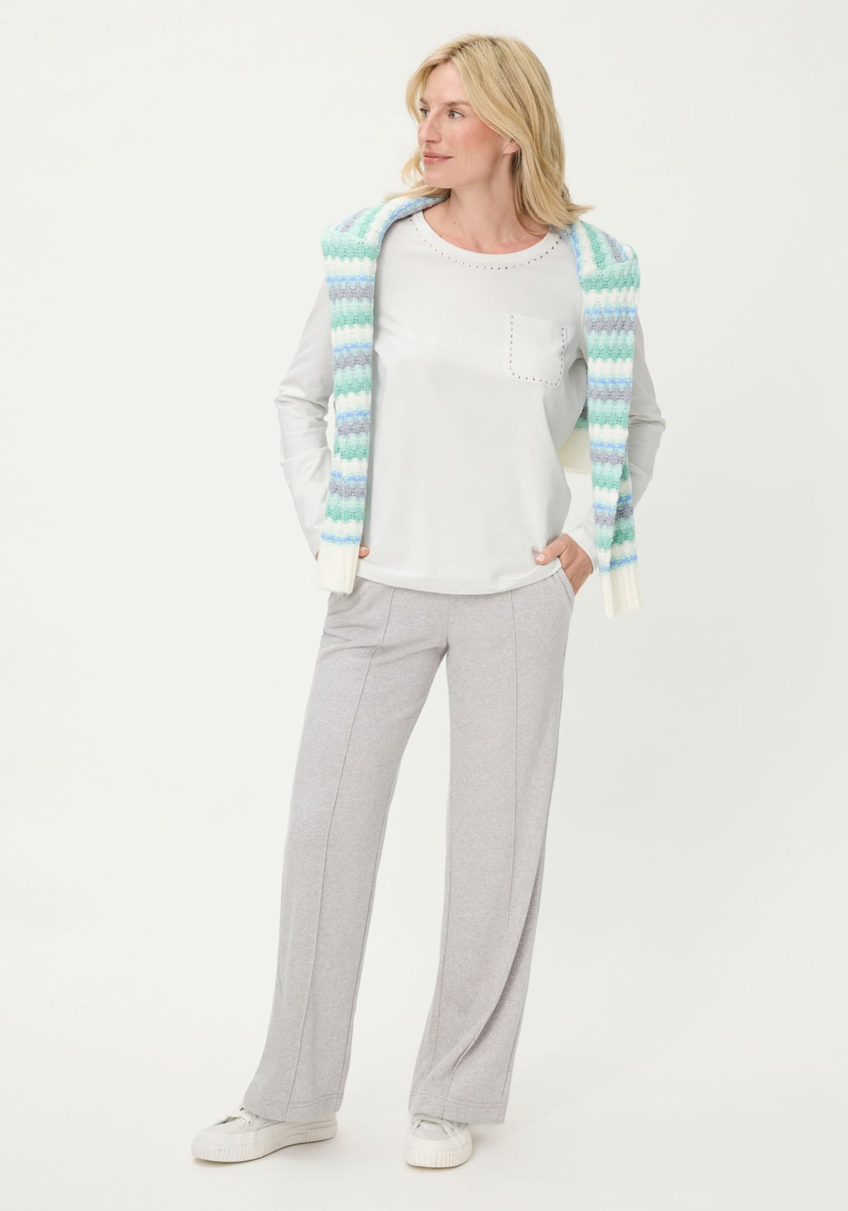 T-Shirt à bordures cloutées