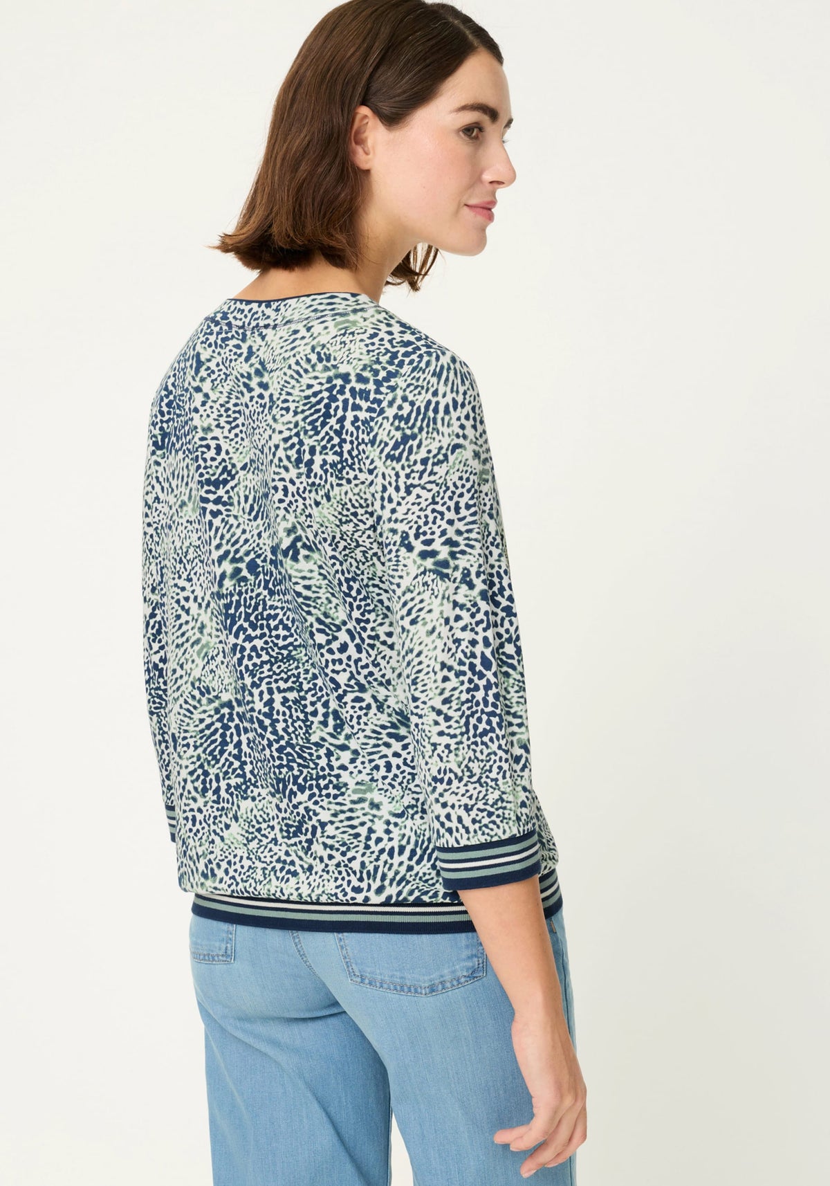 Animal Placement Print T-Shirt