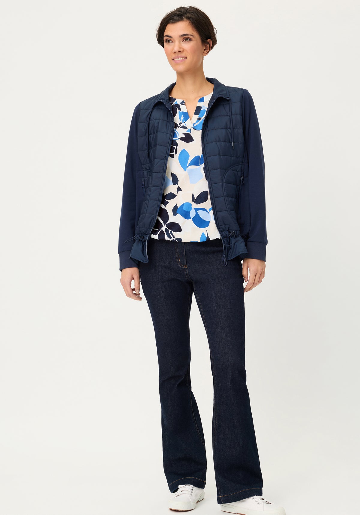 T-shirt à encolure fendue et motif floral graphique