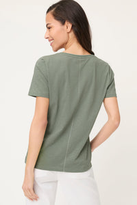 T-shirt à col en V