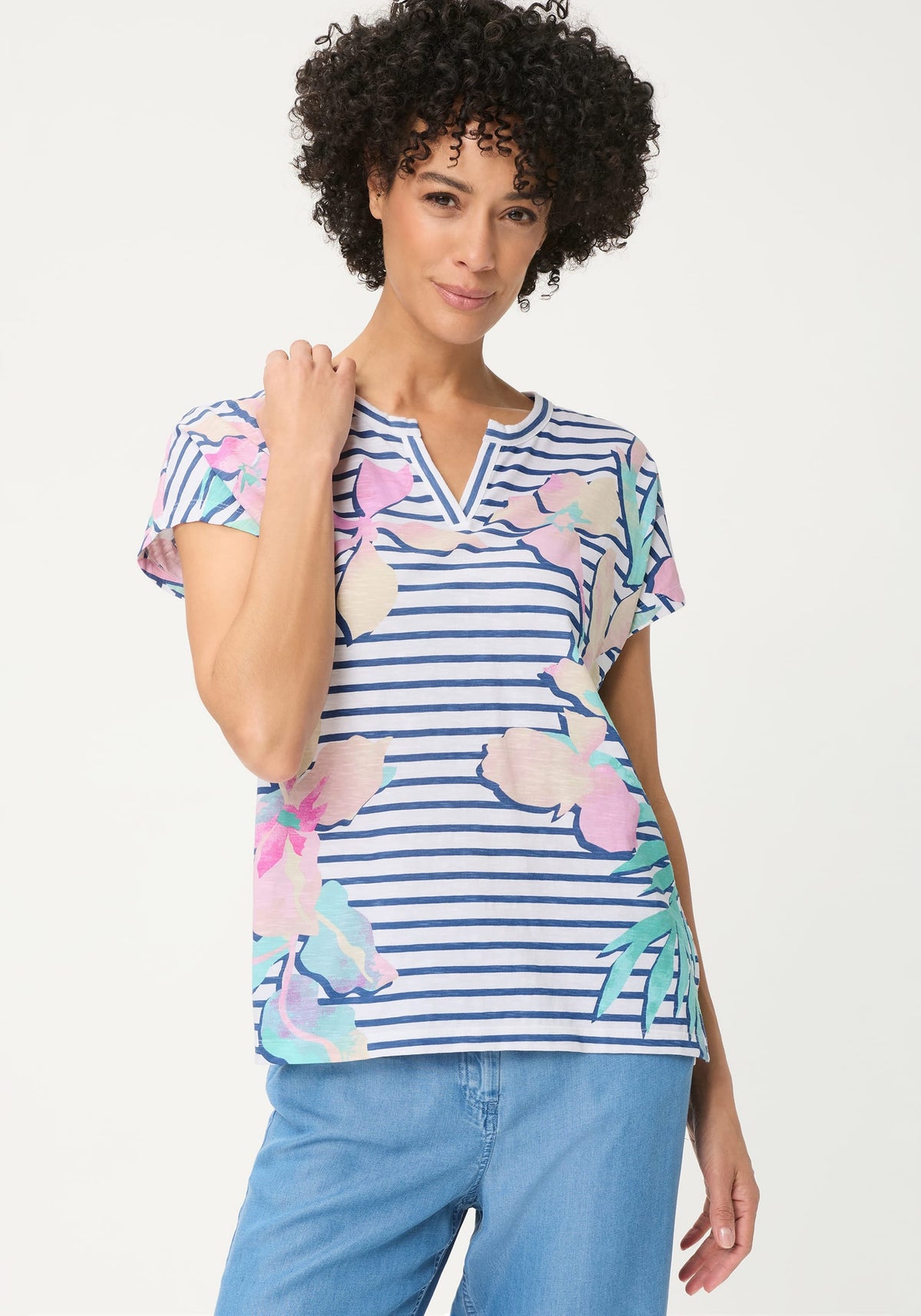 T-shirt à rayures et à motifs floraux