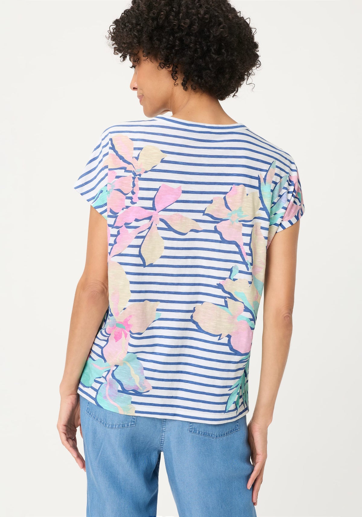 T-shirt à rayures et à motifs floraux