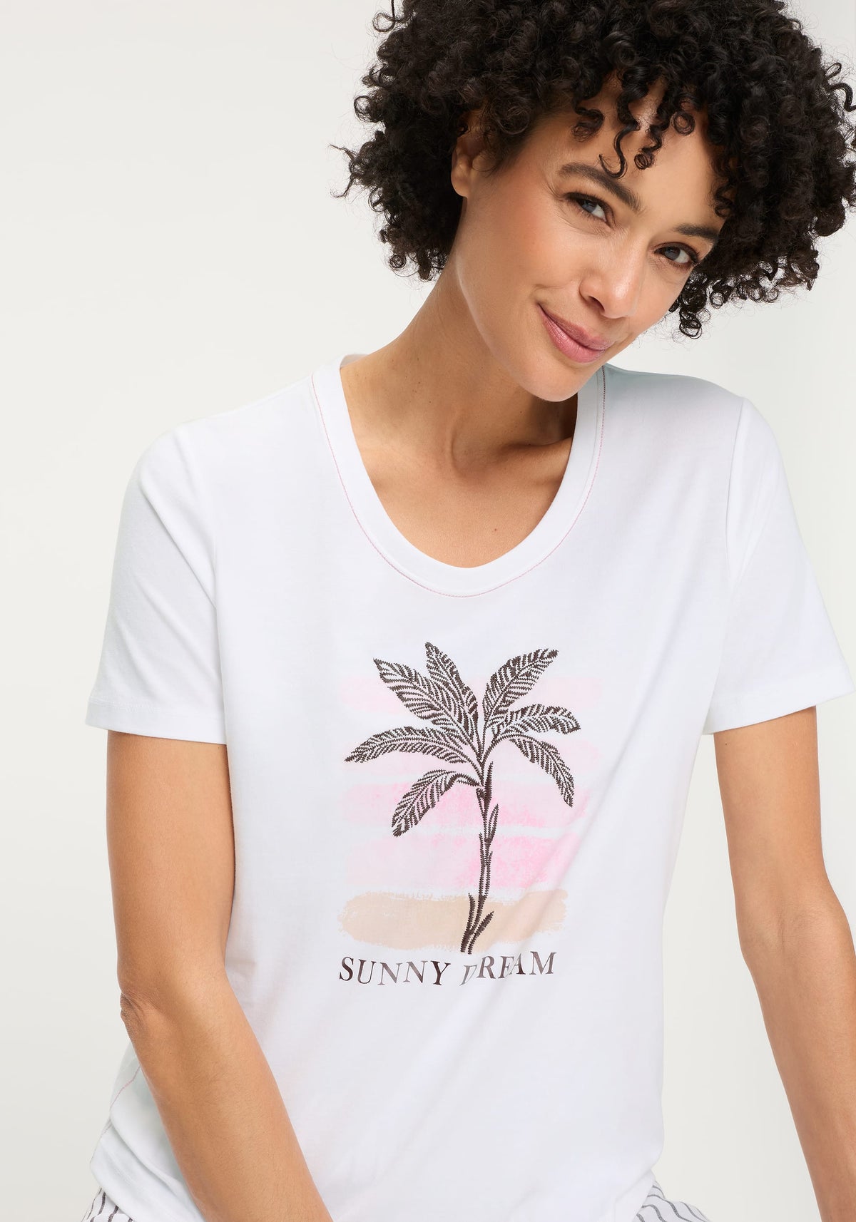T-shirt à imprimé et motif brodé