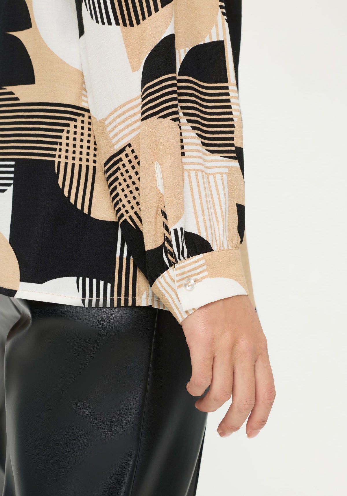 Chemisier à encolure nouée à motifs géométriques mixtes
