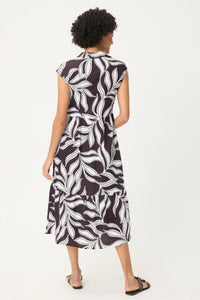 Robe à volants à motifs de feuilles