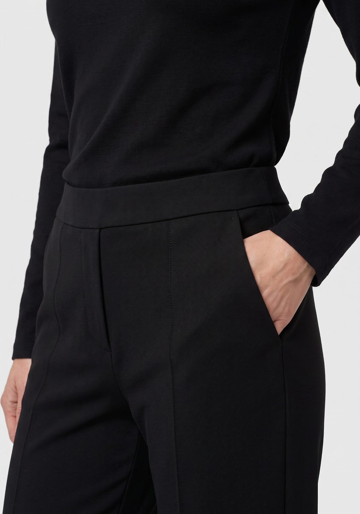 Cropped Jersey Knit Pant