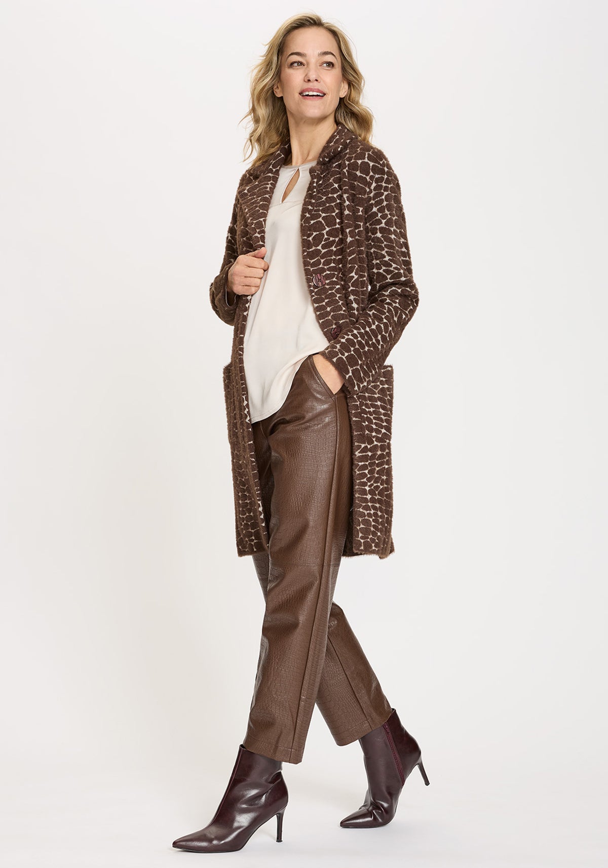 Mona Fit Straight Leg Faux Croc Cropped Pant