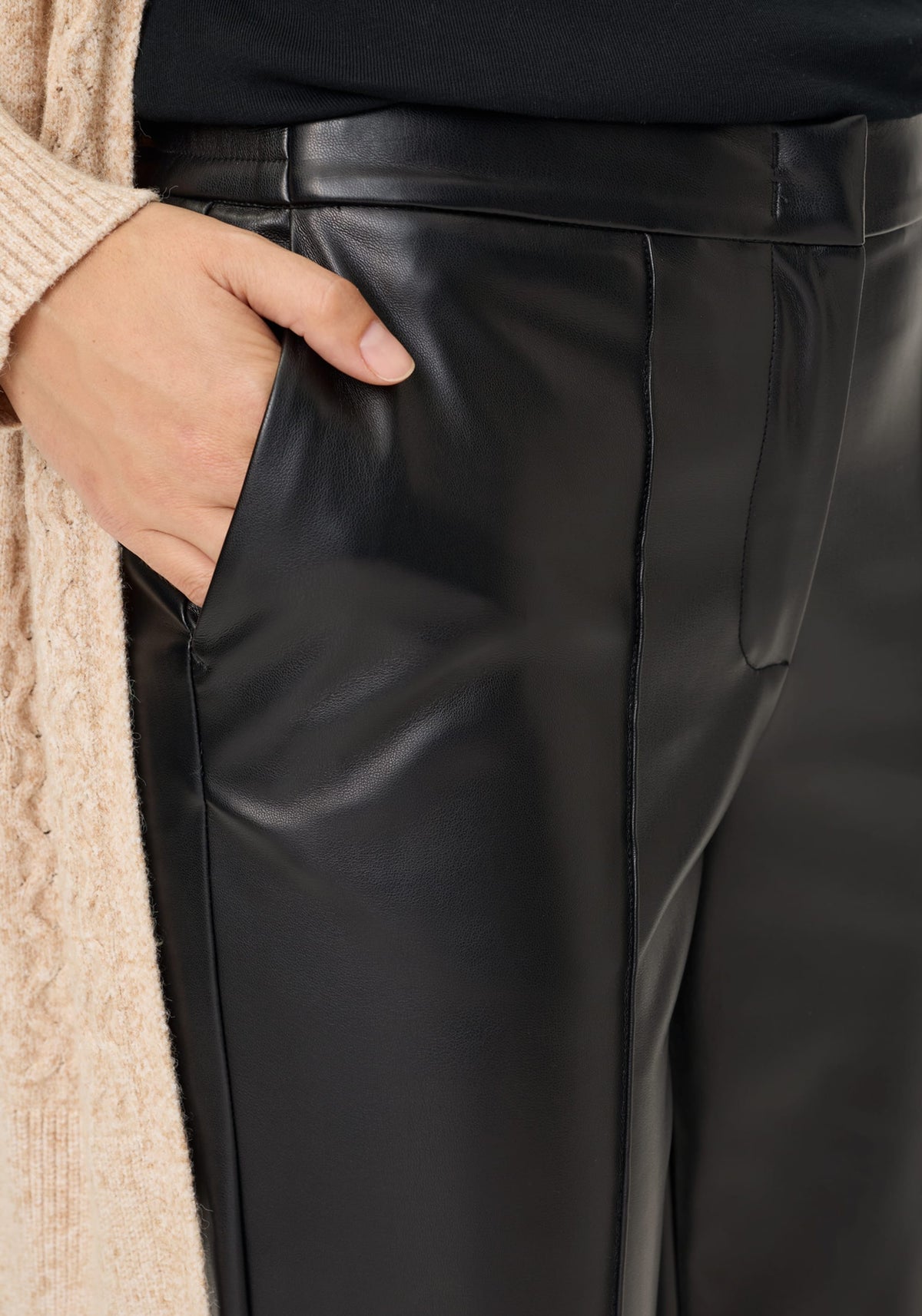 Pantalon droit en simili-cuir Mona Fit