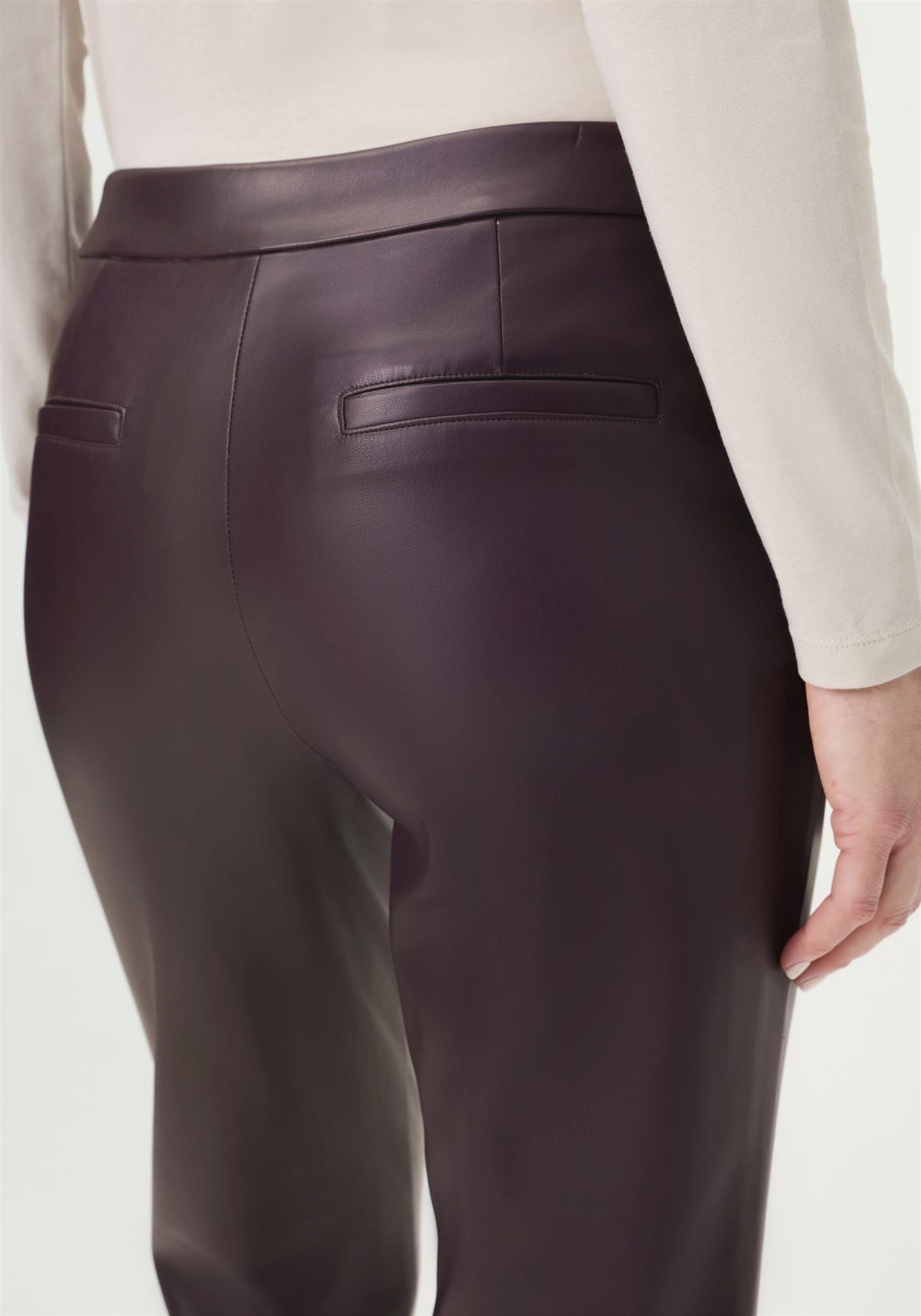 Pantalon droit Lisa Fit en similicuir