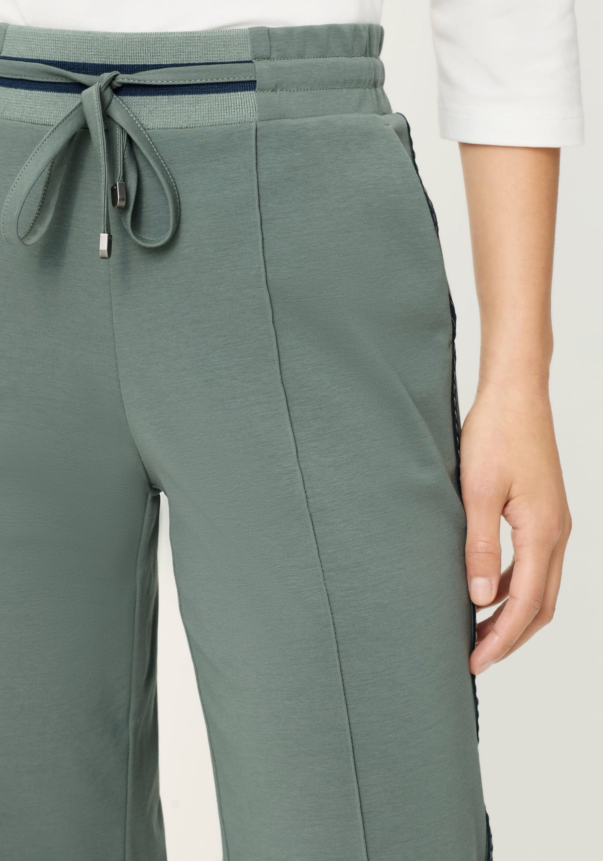 Anna Fit Pant with Side Stripe