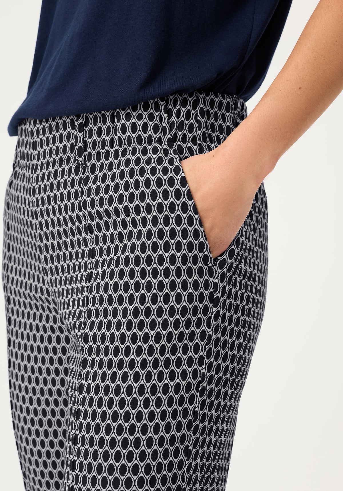 Lisa Fit Geo Pull-On Pant