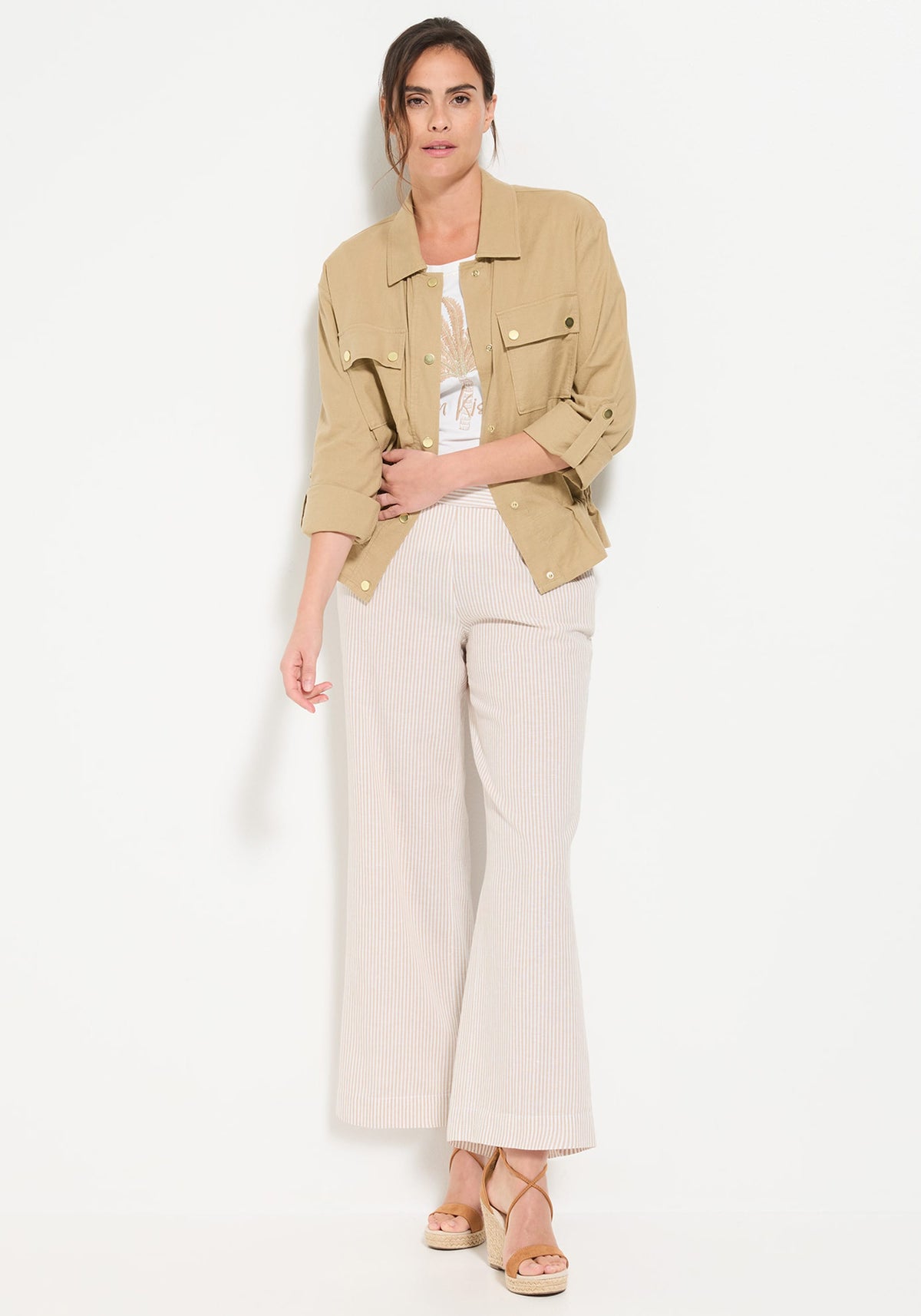 Pantalon court en lin et coton à rayures