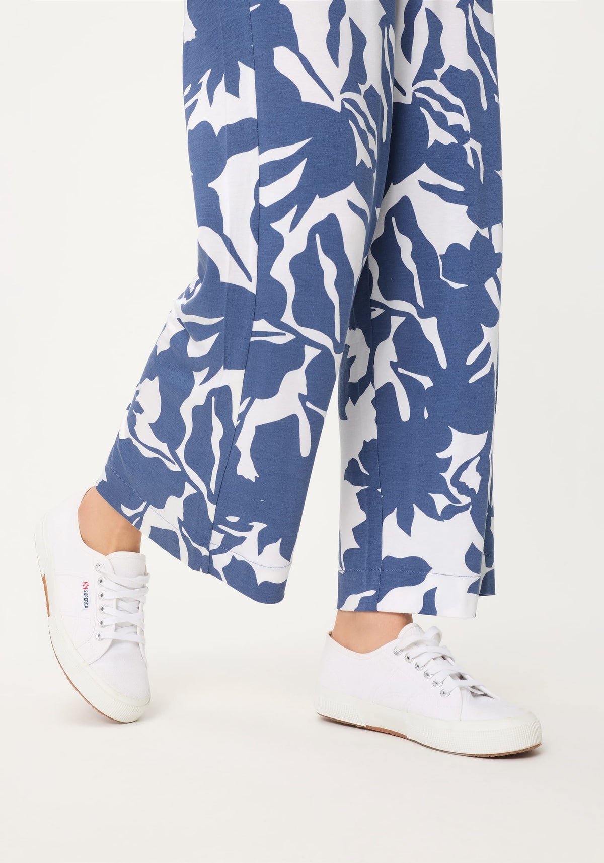 Abstract Floral Jersey Cropped Pant