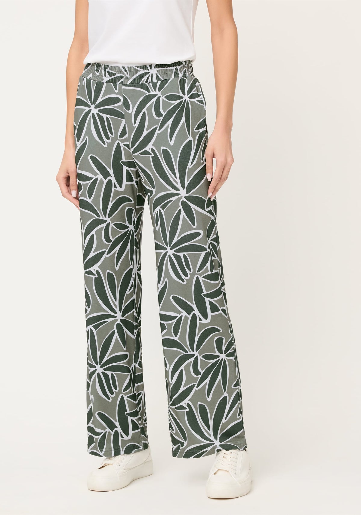 Leaf Design Cropped Pull-On Pant