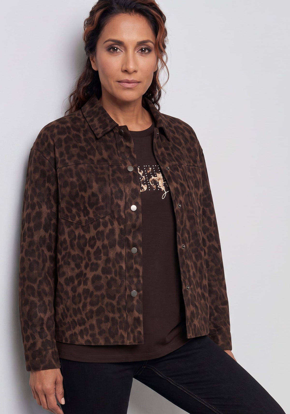 Veste en simili-daim à imprimé léopard