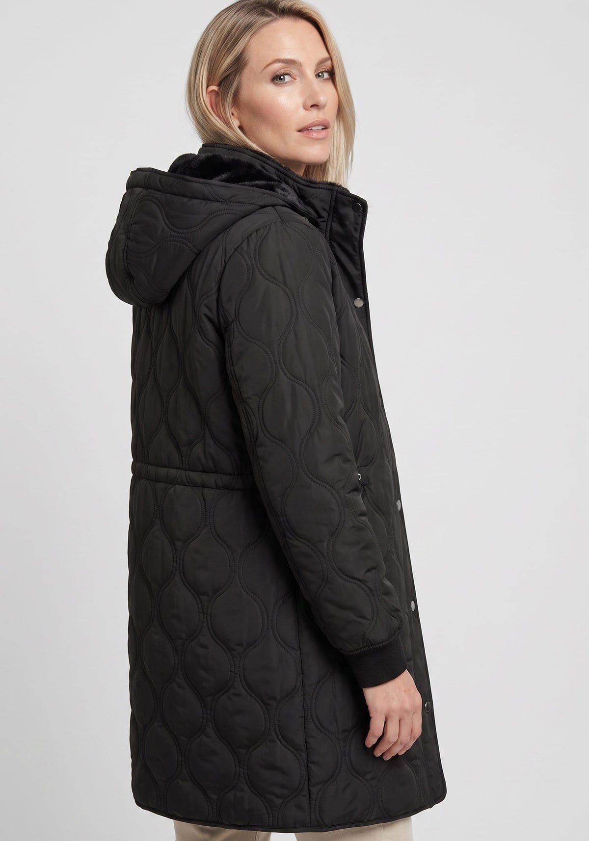 Manteau matelassé à capuche amovible