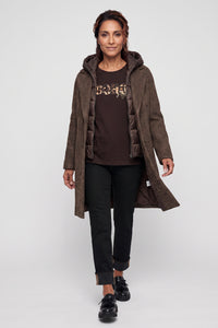 Manteau convertible en techniques mixtes