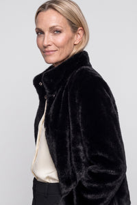 Veste en fausse fourrure