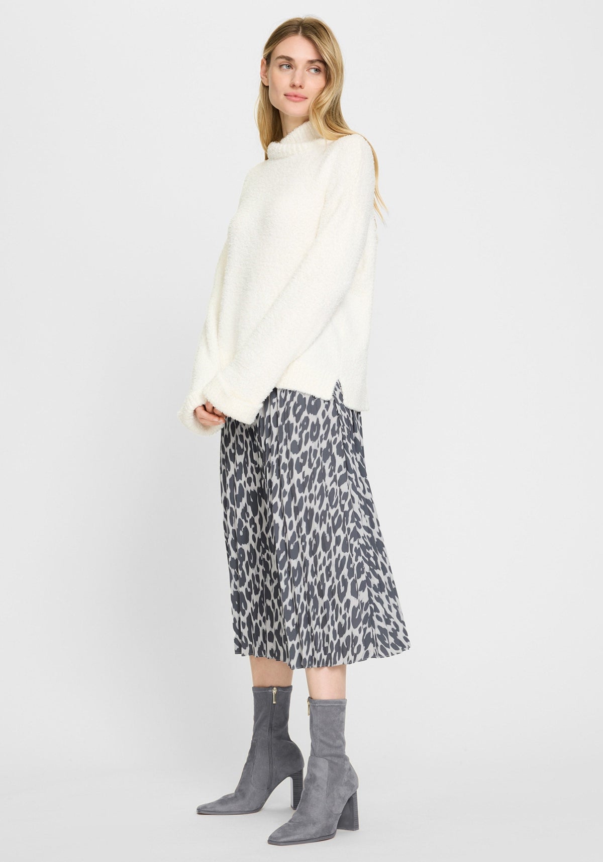 Pull-On Leopard Pleated Skirt
