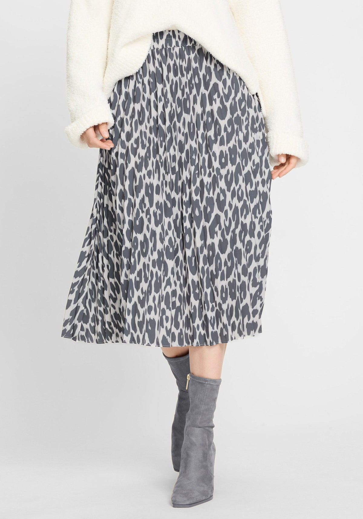 Pull-On Leopard Pleated Skirt