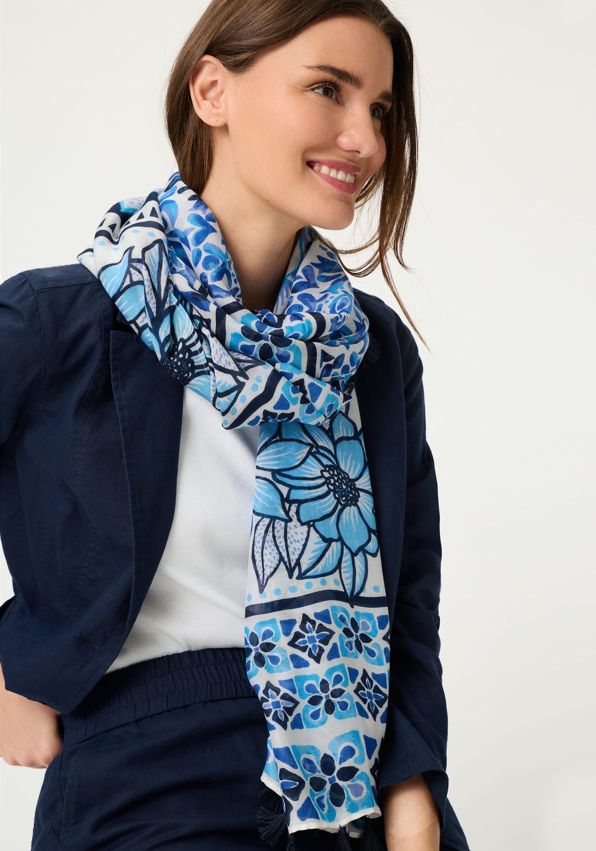 Panneux Design Scarf