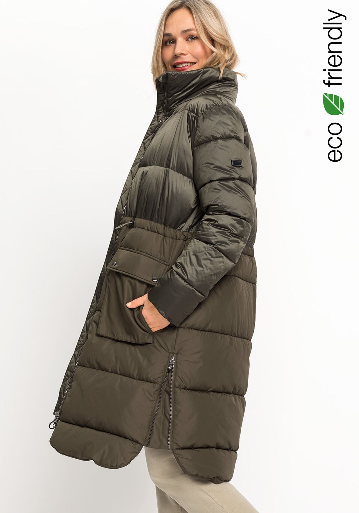 Manteau matelassé long bicolore fabriqué avec REPREVE® et 3M Thinsulate™.